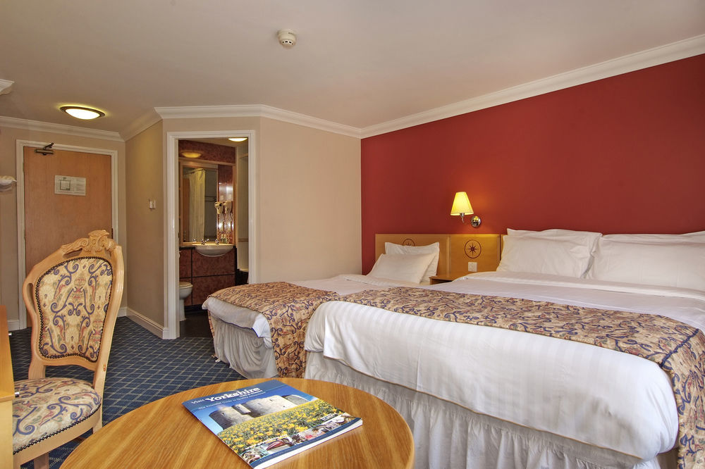 The Queens Hotel Йорк Экстерьер фото