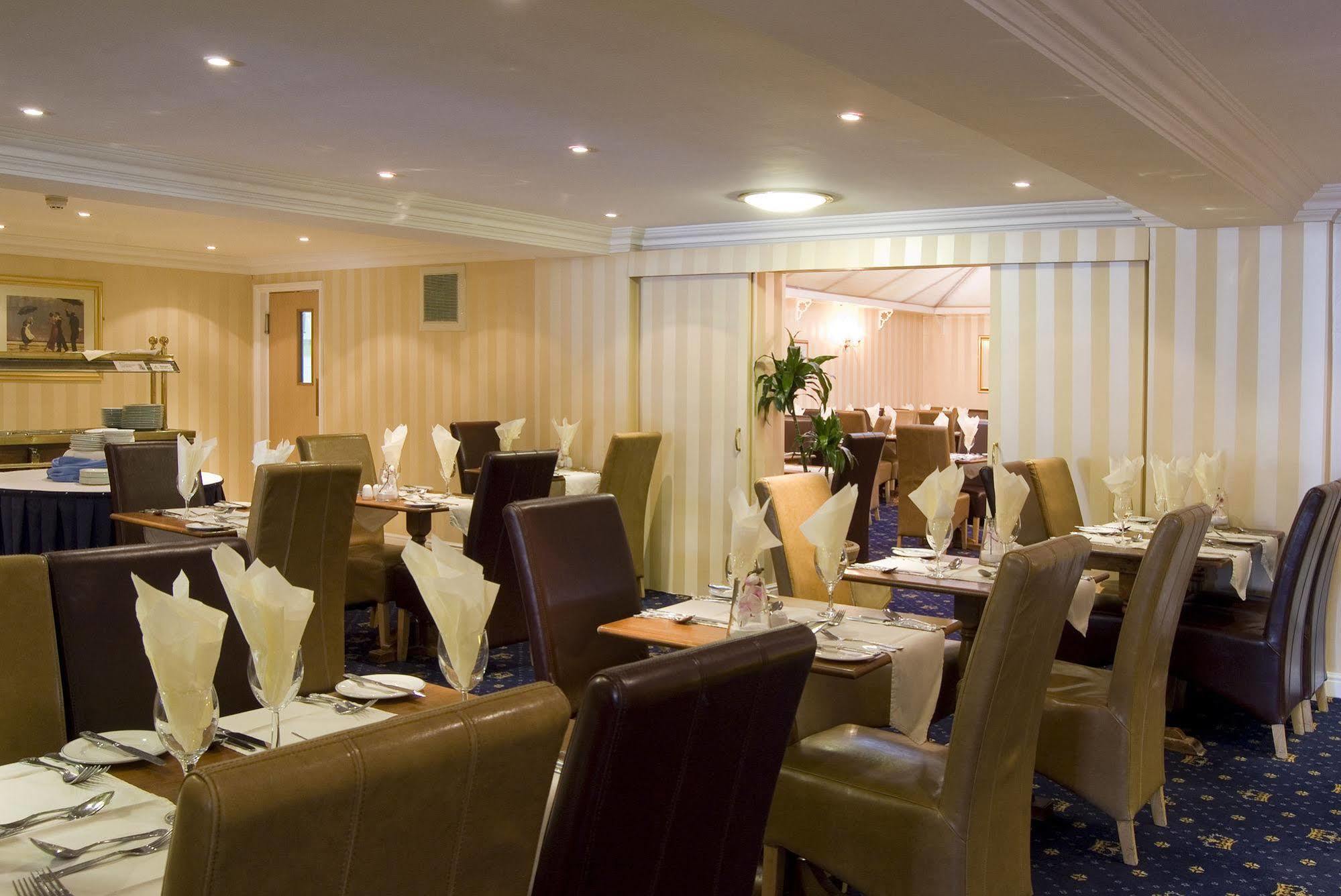 The Queens Hotel Йорк Экстерьер фото